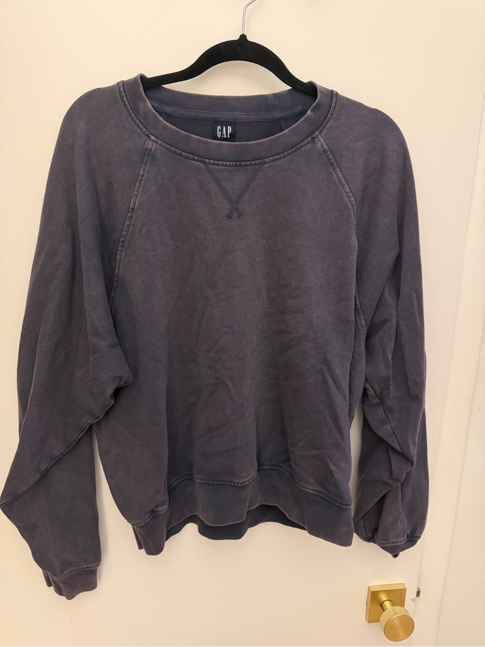 GAP Women's Washed Crewneck Sweatshirt - navy